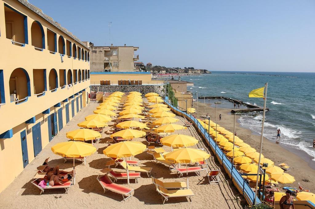 Grand Hotel Dei Cesari Dependance 안치오 외부 사진