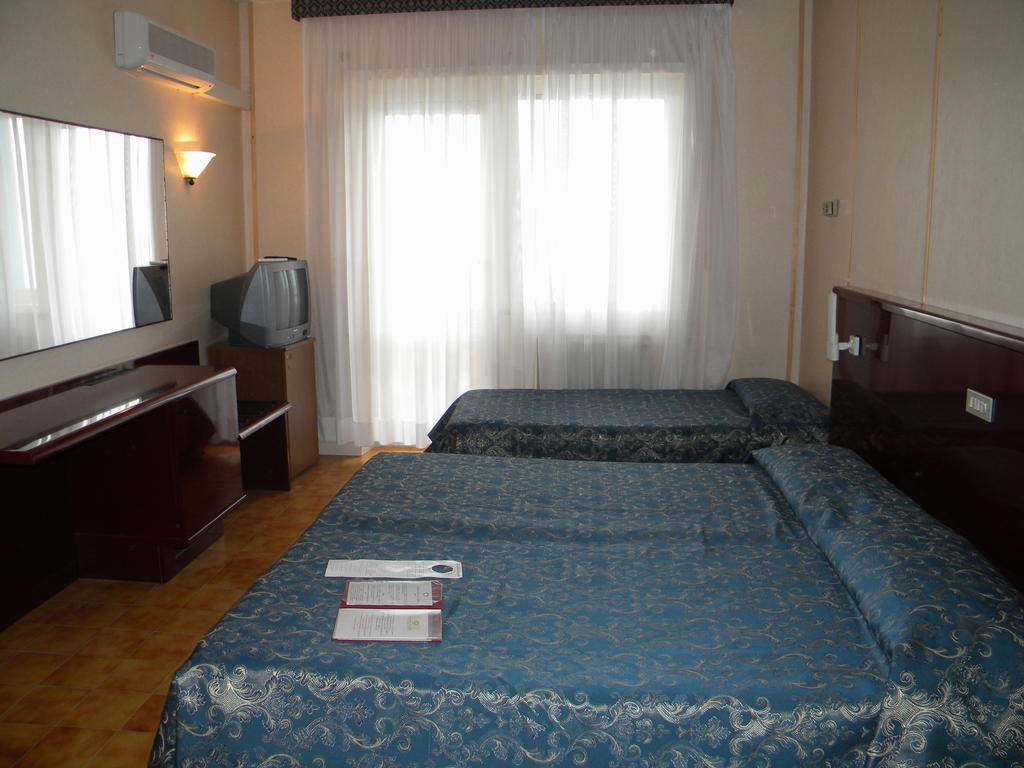 Grand Hotel Dei Cesari Dependance 안치오 객실 사진